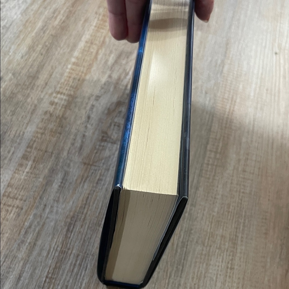 Tower of Dawn by Sarah J. Maas - Blue & Gold Hardcover - Special Edition - Picture 5 of 5